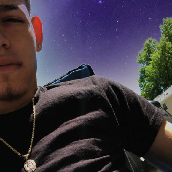 Meet your Posher, Luis - Picture 1 of 1